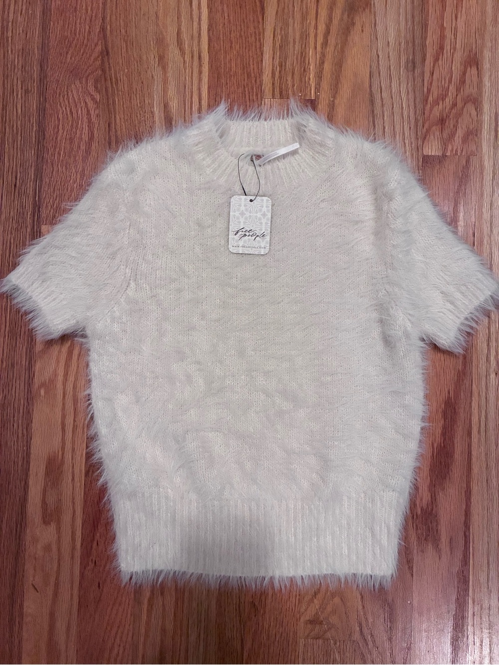 Free People Fuzzy Short-Sleeve Crew Sweater in Ivory NWT Women’s XS